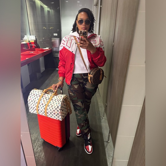 Meet Your Posh Ambassador, Cianni (See-Ah-Knee) - Picture 9 of 14